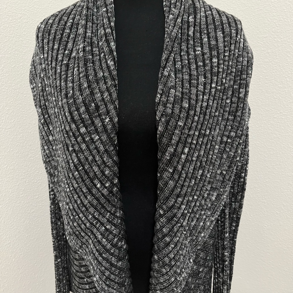 Ladies sweater grey with silver thread
